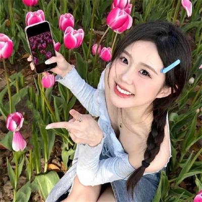 心不在焉的服务生 海报
